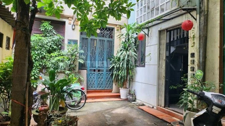 Cho thuê MBKD NHÀ HÀNG CHAY, CÀ PHÊ, SPA ngõ 48 phố Tràng Thi, Hoàn Kiếm, Hà Nội.